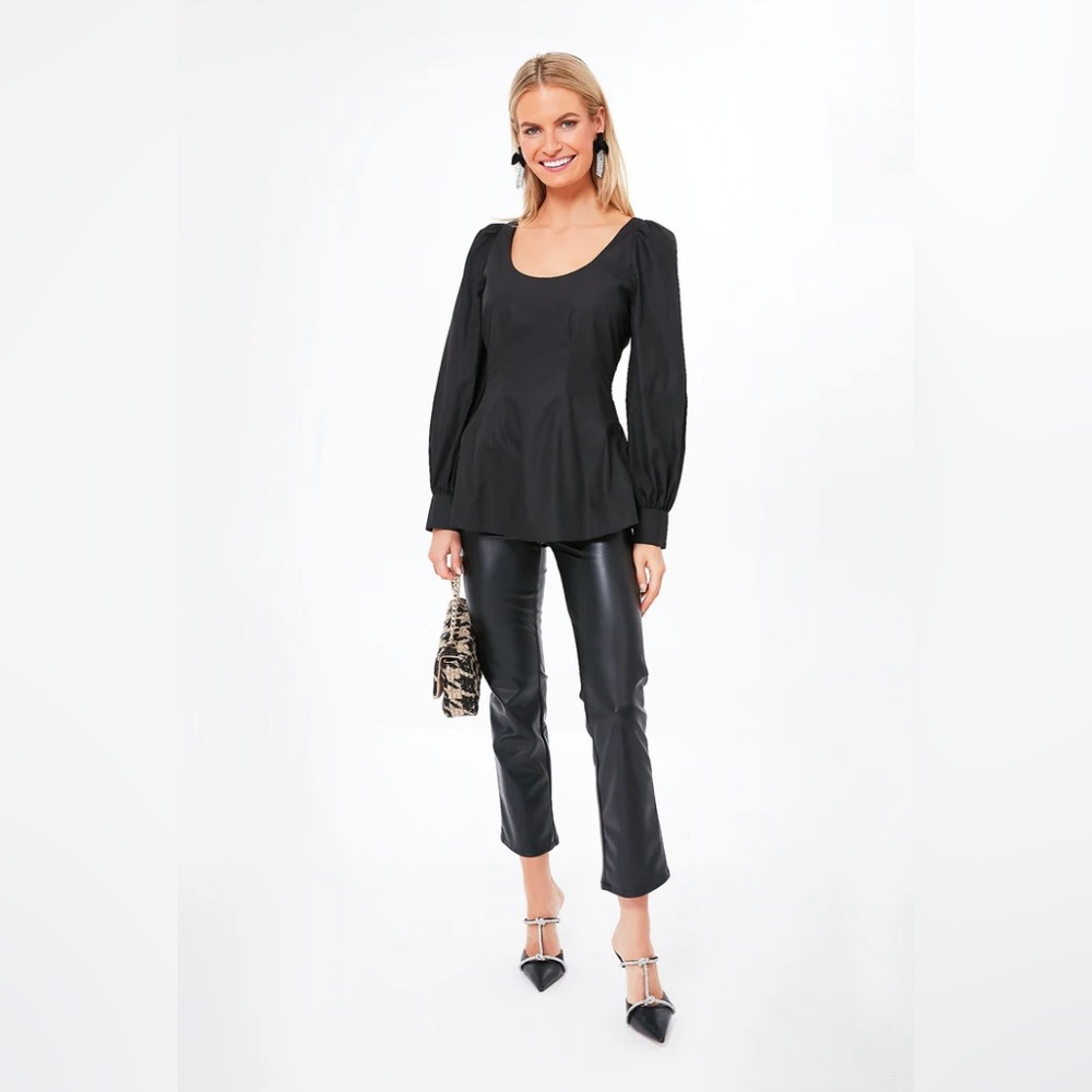 Black “Dianne” Tunic Blouse from Pomander Place. Size M, NWT.
